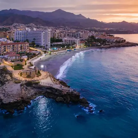 En El Centro De Lägenhet Nerja